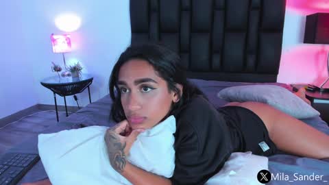 Snapshot of sander_mila chatting on January 2025 11:33:01 PM MilaSander online show from January 2025 11:33:01 PM