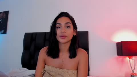 Snapshot of sander_mila chatting on February 2025 10:49:02 PM MilaSander online show from February 2025 10:49:02 PM