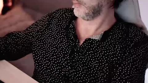 Sanders online show from February 2025 02:25:01 AM