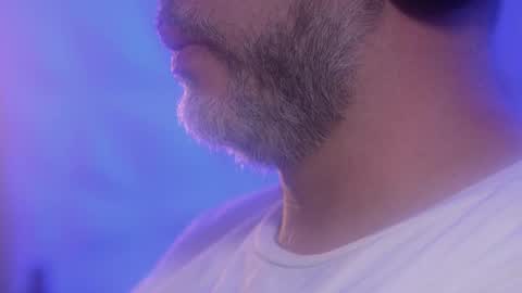 Sanders online show from October 2025 02:08:01 AM