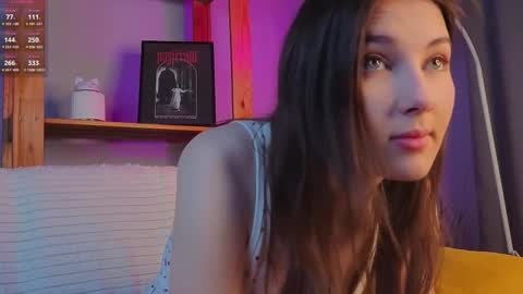 Snapshot of sandili chatting on December 2025 01:21:02 AM Isabel but you can call me Bella online show from December 2025 01:21:02 AM