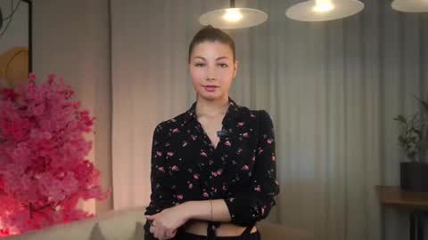 Emma  online show from October 2025 01:36:02 AM