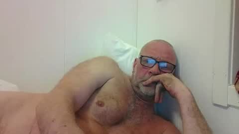 Snapshot of sandnesrune523 chatting on February 2026 05:47:01 AM sandnesrune523 online show from February 2026 05:47:01 AM