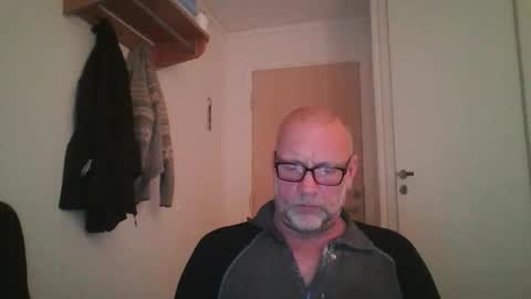 Snapshot of sandnesrune523 chatting on February 2026 06:53:01 AM sandnesrune523 online show from February 2026 06:53:01 AM