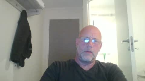 sandnesrune523 online show from June 2026 10:50:01 AM
