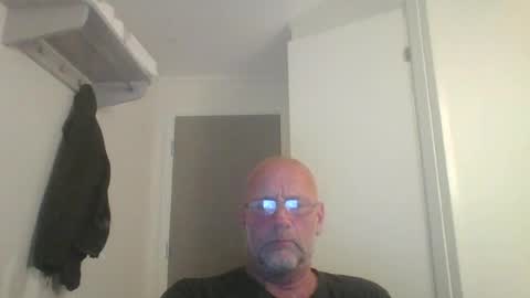 sandnesrune523 online show from June 2026 05:37:01 PM
