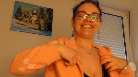 Sandra online show from February 2026 03:13:02 PM