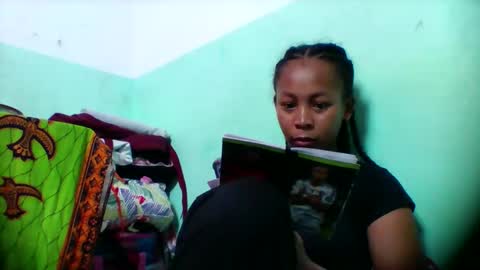 sandra1253099 online show from December 2025 06:18:01 AM