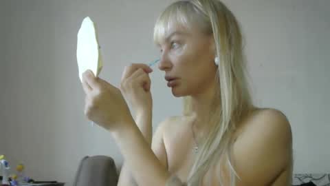 Sandra online show from September 2025 09:32:02 AM