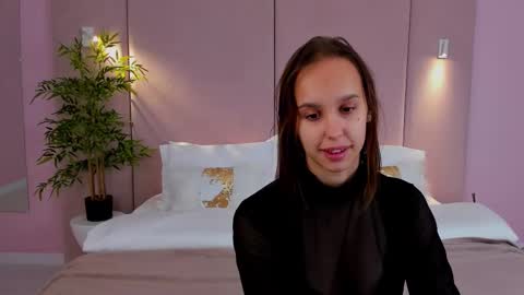 Snapshot of sandrazoe chatting on September 2025 03:06:02 AM San online show from September 2025 03:06:02 AM