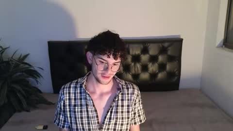 Snapshot of sandro_vitali chatting on October 2025 06:16:02 AM sandro_vitali online show from October 2025 06:16:02 AM