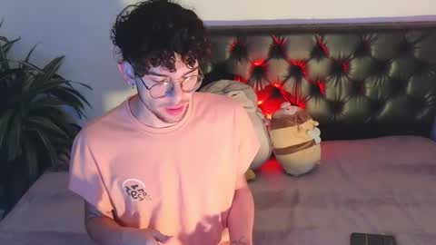 Snapshot of sandro_vitali chatting on October 2025 05:08:02 AM sandro_vitali online show from October 2025 05:08:02 AM