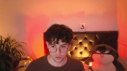 Snapshot of sandro_vitali chatting on October 2025 07:45:01 AM sandro_vitali online show from October 2025 07:45:01 AM