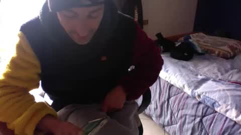 Snapshot of sandropertoni chatting on December 2025 12:34:02 PM lucas online show from December 2025 12:34:02 PM