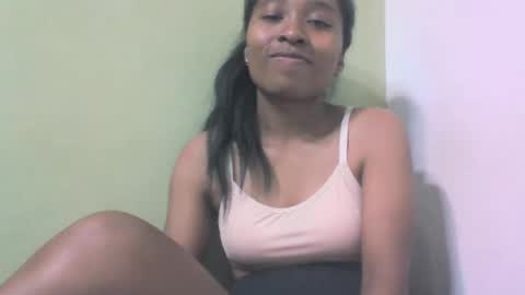 sandy735579 online show from October 2025 05:35:01 PM