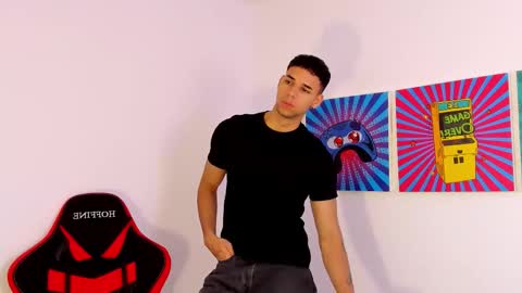 Snapshot of santana_maximo chatting on February 2026 12:38:02 PM Maximo Santana online show from February 2026 12:38:02 PM