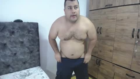 Snapshot of santi_hothot chatting on September 2025 07:05:01 PM Santiago online show from September 2025 07:05:01 PM