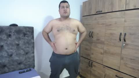 Snapshot of santi_hothot chatting on October 2025 07:12:02 PM Santiago online show from October 2025 07:12:02 PM