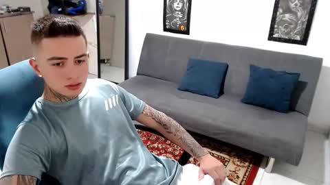 santi_ss online show from November 2025 02:17:01 PM