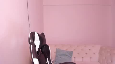 santiago_huntt online show from February 2025 03:27:02 PM