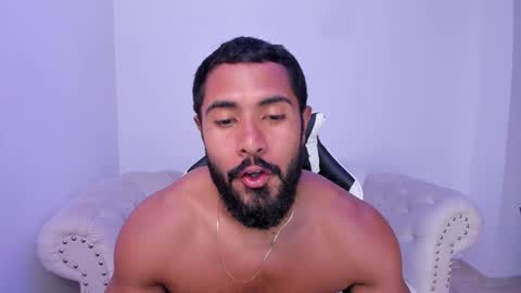 santiago_huntt online show from October 2025 01:45:02 PM