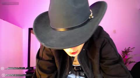 SANTAGO online show from October 2025 04:24:01 AM