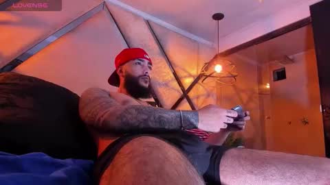 Snapshot of santiagohincapiie chatting on March 2026 03:45:02 AM Santiago Hincapiie online show from March 2026 03:45:02 AM