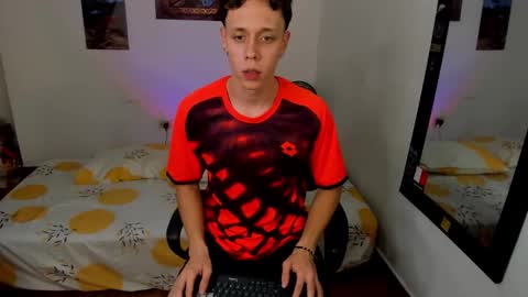 Julius Novachrono  online show from February 2026 06:40:02 AM