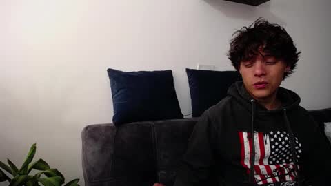 Santii online show from December 2024 05:33:02 PM