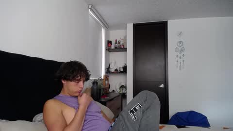 Santii online show from January 2025 04:52:02 PM