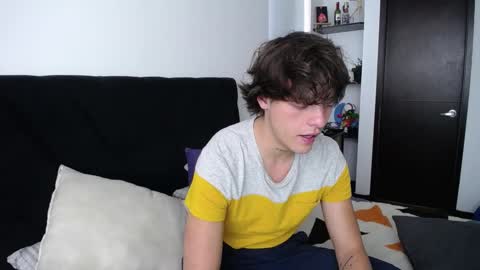 Santii online show from February 2025 10:02:01 PM