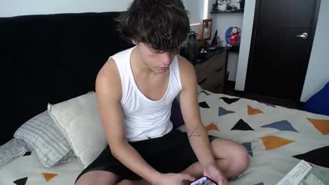 Santii online show from February 2025 01:53:02 PM