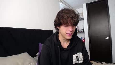 Santii online show from March 2025 01:25:02 PM