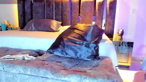 Santiago Seans online show from March 2025 01:45:02 AM