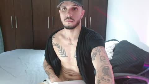 Snapshot of santti_torres chatting on May 2026 03:57:01 AM Santy Torres online show from May 2026 03:57:01 AM