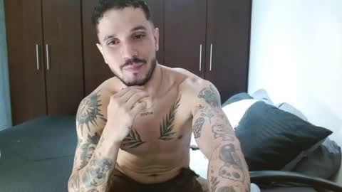 Snapshot of santti_torres chatting on June 2026 05:50:02 AM Santy Torres online show from June 2026 05:50:02 AM