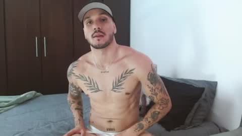 Snapshot of santti_torres chatting on June 2026 06:45:01 PM Santy Torres online show from June 2026 06:45:01 PM