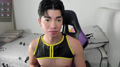 Snapshot of santy7u7 chatting on February 2025 01:25:01 PM Mr. Santiago online show from February 2025 01:25:01 PM