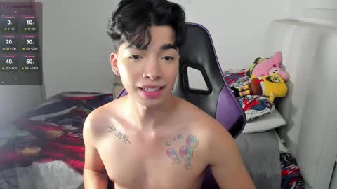 Snapshot of santy7u7 chatting on February 2025 01:27:01 PM Mr. Santiago online show from February 2025 01:27:01 PM