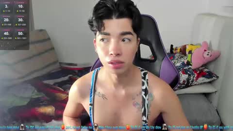 Snapshot of santy7u7 chatting on March 2025 01:40:02 PM Mr. Santiago online show from March 2025 01:40:02 PM