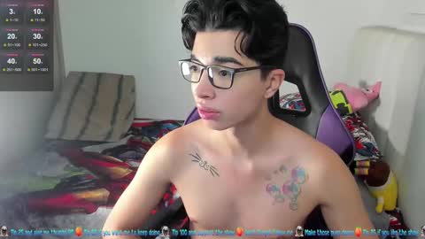 Snapshot of santy7u7 chatting on March 2025 01:06:02 PM Mr. Santiago online show from March 2025 01:06:02 PM