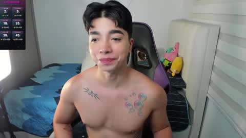 Snapshot of santy7u7 chatting on October 2025 01:17:02 PM Mr. Santiago online show from October 2025 01:17:02 PM