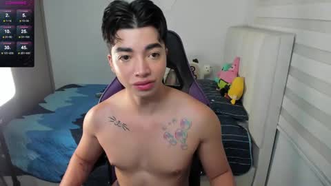 Snapshot of santy7u7 chatting on October 2025 01:19:01 PM Mr. Santiago online show from October 2025 01:19:01 PM