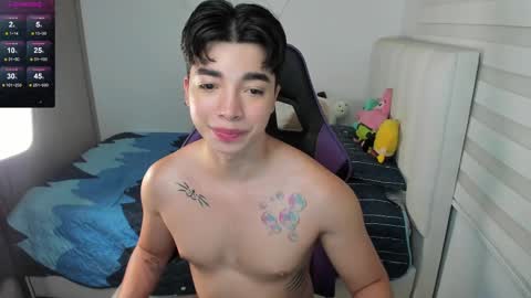 Snapshot of santy7u7 chatting on October 2025 01:19:01 PM Mr. Santiago online show from October 2025 01:19:01 PM