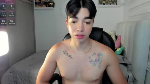 Snapshot of santy7u7 chatting on November 2025 01:36:02 PM Mr. Santiago online show from November 2025 01:36:02 PM