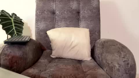 santy online show from February 2026 08:24:01 PM