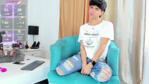 Snapshot of santy_carrington chatting on January 2025 04:06:01 PM Santiago Carrington online show from January 2025 04:06:01 PM