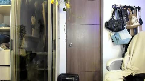 kitty online show from January 2025 04:13:01 AM