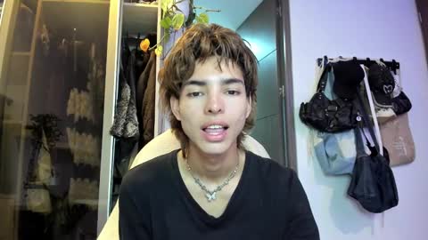 kitty online show from January 2025 11:29:01 PM