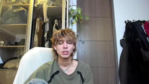 kitty online show from February 2025 03:28:01 AM